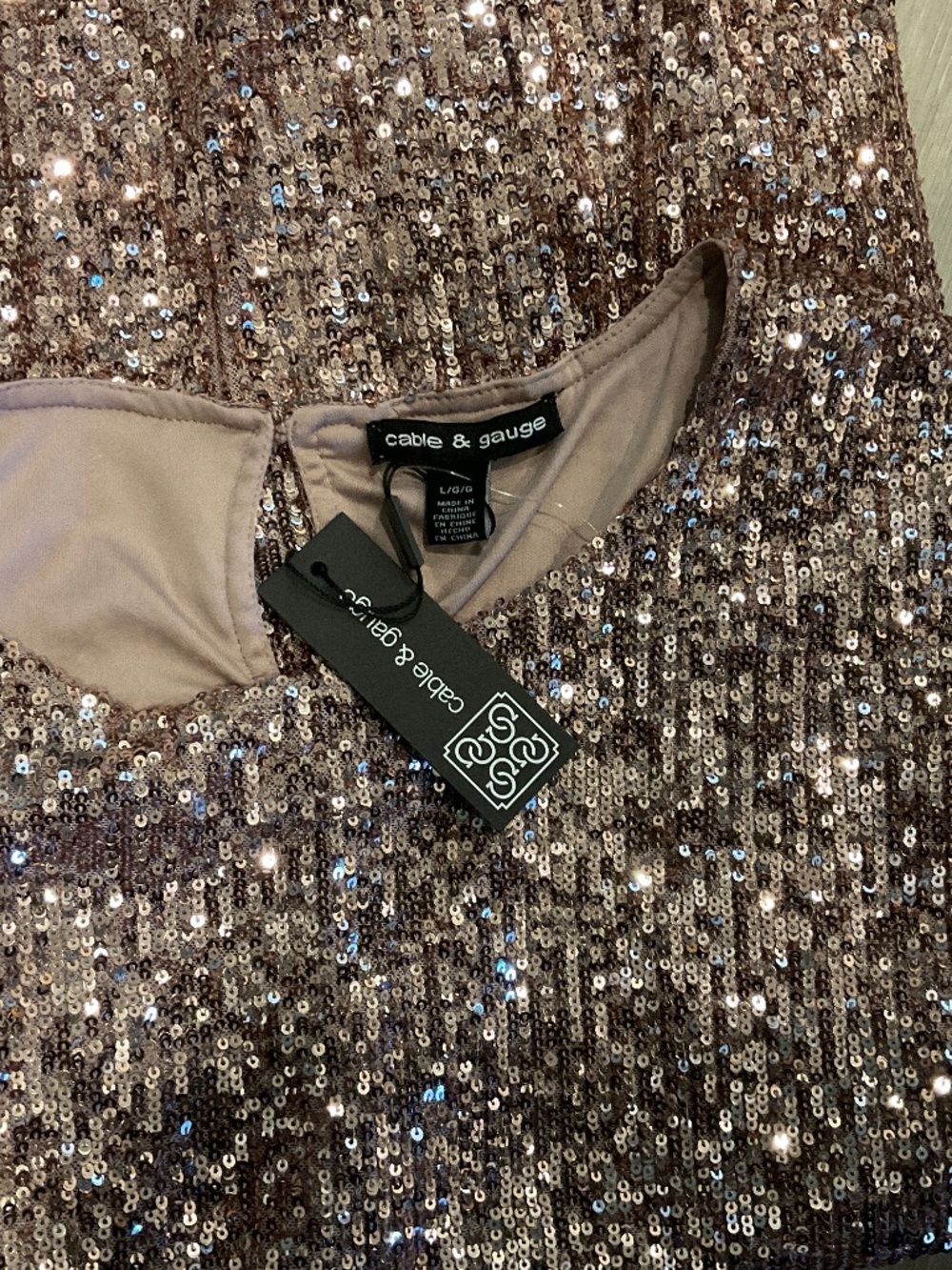 CABLE & GAUGE Dusty Rose Sequin Top Size Large New - Picture 5 of 7